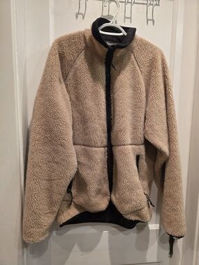 MEC Women's Tan Sherpa Jacket with Black Trim